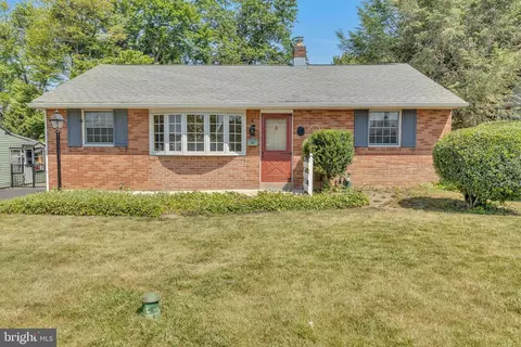 117 Raymond Ave, Aston, PA 19014