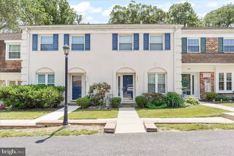 1054 Putnam Blvd #111, Wallingford, PA 19086