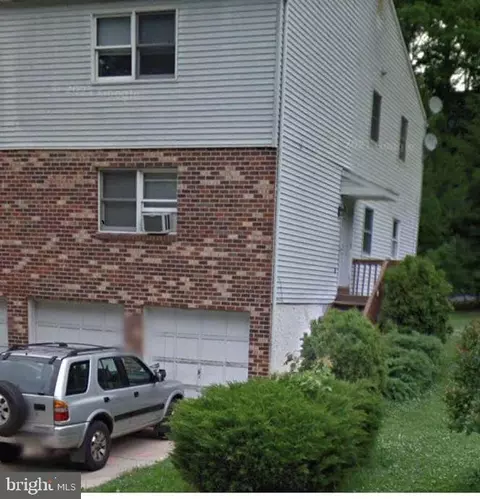 1904 Ridley Mill Ln, Woodlyn, PA 19094
