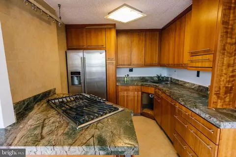 1030 E Lancaster Ave #228, Bryn Mawr, PA 19010