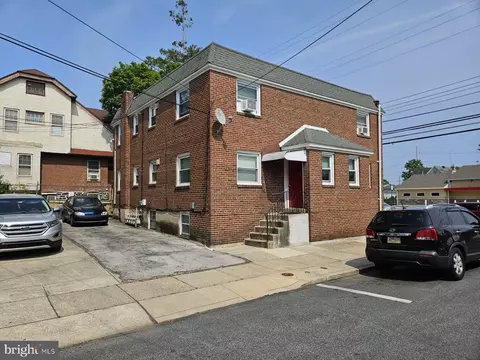 201 Blunston Ave, Collingdale, PA 19023