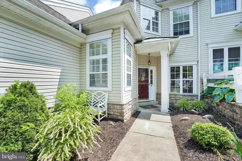 50 Dresner Cir, Boothwyn, PA 19061 photo 2
