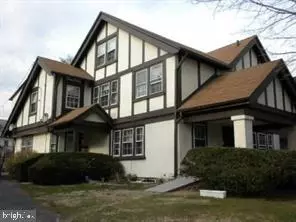 104 S Carol Blvd, Darby, PA 19082