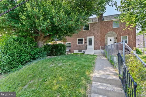 710 Grant Rd, Folcroft, PA 19032