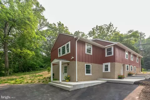 71 Concord Rd, Garnet Valley, PA 19061