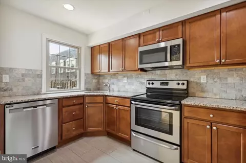 192 W Wayne Ave #1A, Wayne, PA 19087 photo 8