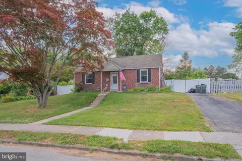 512 Hastings Ave, Wallingford, PA 19086