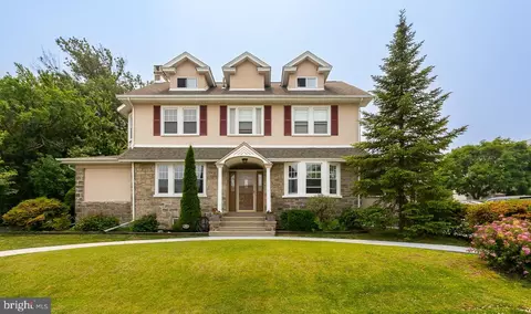 380 Lombardy Rd, Drexel Hill, PA 19026