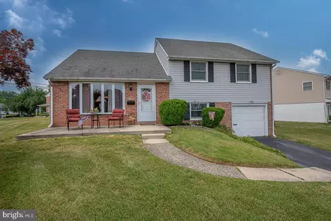 555 Vernon Rd, Springfield, PA 19064