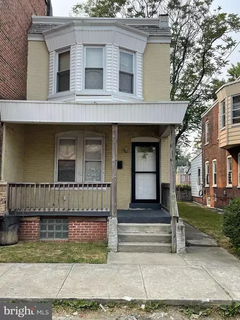 903 W 9th St, Chester, PA 19013