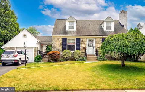 320 Virginia Ave, Havertown, PA 19083