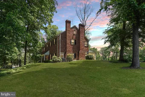 332 Crum Creek Ln, Newtown Square, PA 19073