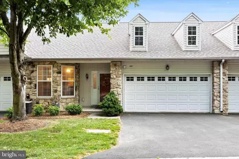 1465 Country Club Dr, Springfield, PA 19064