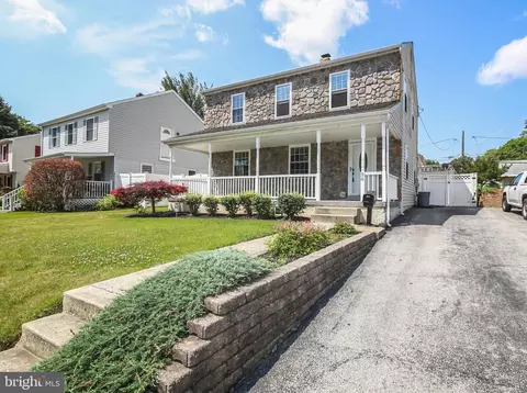 56 N Martin Ln, Norwood, PA 19074