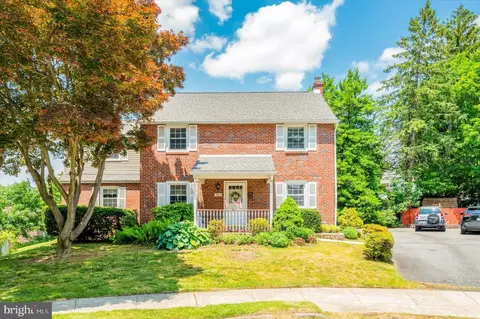 825 Cedar Ave, Drexel Hill, PA 19026
