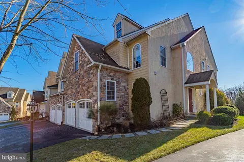115 Overlook Dr, Media, PA 19063