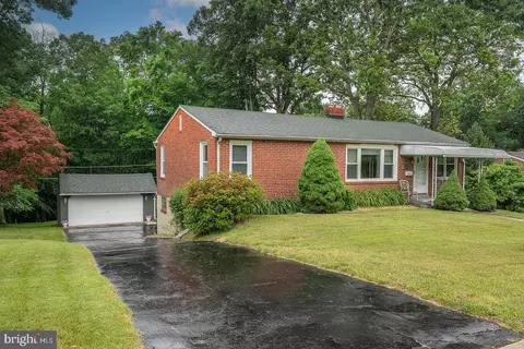 102 Rockwood Rd, Newtown Square, PA 19073