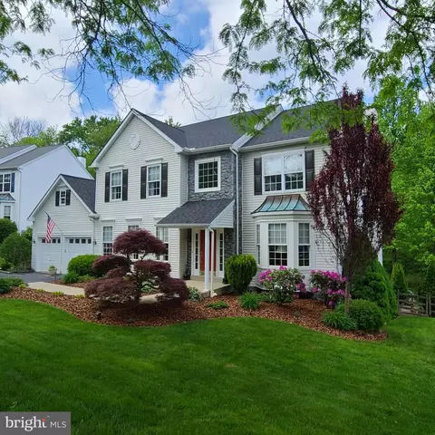 33 Overlook Cir, Garnet Valley, PA 19060