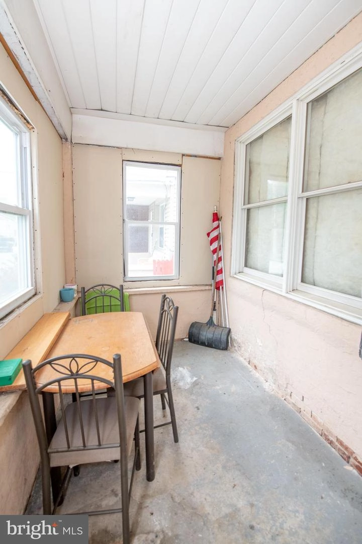 634 Johnson Ave, Marcus Hook, PA 19061 photo 4