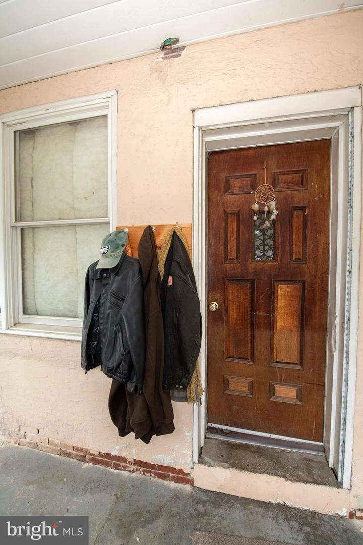 634 Johnson Ave, Marcus Hook, PA 19061 photo 5