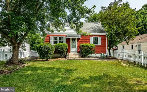35 Norman St, Aston, PA 19014