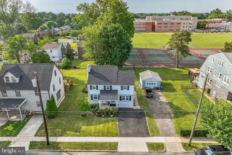 209 E Marthart Ave, Havertown, PA 19083