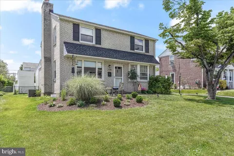 228 James Dr, Havertown, PA 19083