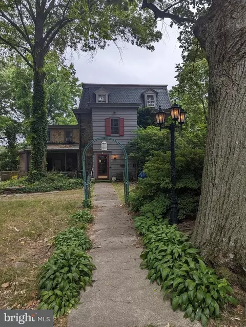 145 Hart Ln, Springfield, PA 19064