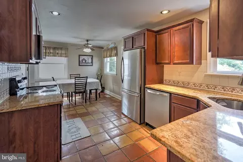 654 E Leamy Ave, Springfield, PA 19064 photo 20