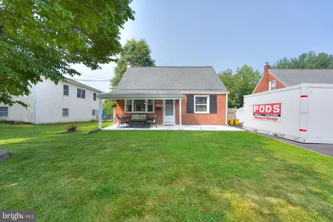 654 E Leamy Ave, Springfield, PA 19064 photo 3