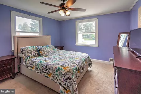654 E Leamy Ave, Springfield, PA 19064 photo 24