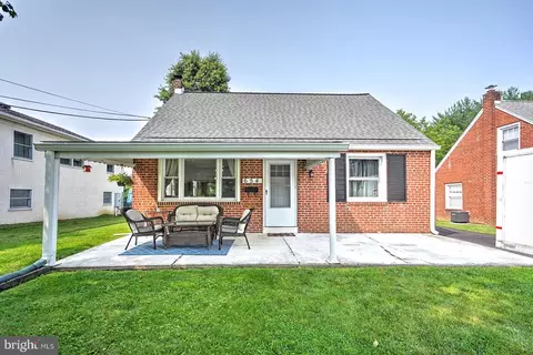 654 E Leamy Ave, Springfield, PA 19064