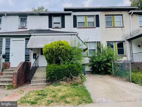 810 E 16th St, Chester, PA 19013