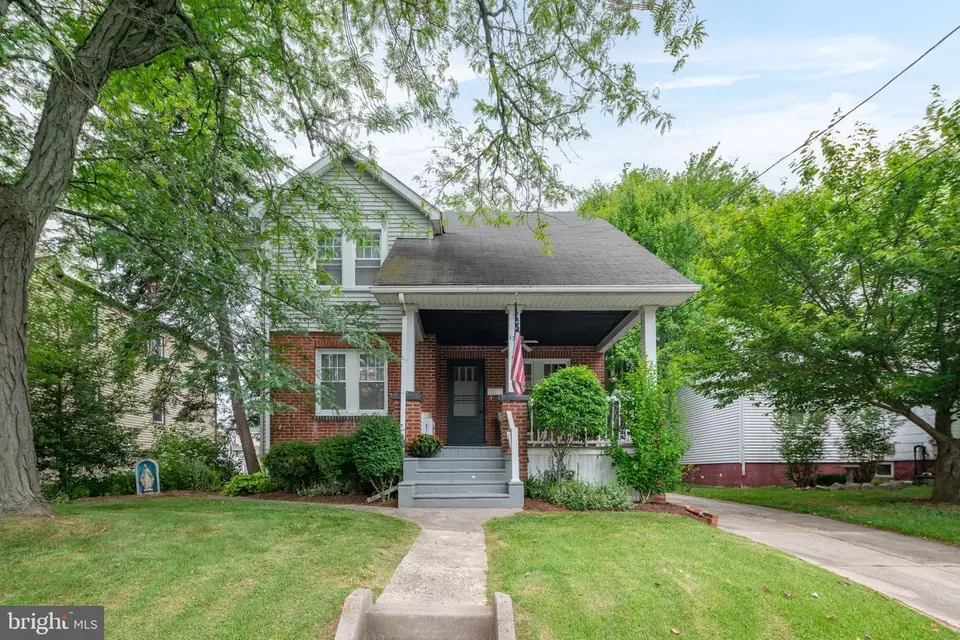 130 N Scott Ave, Glenolden, PA 19036