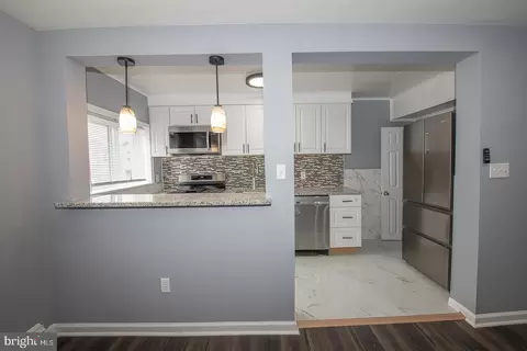 7067 Radbourne Rd, Upper Darby, PA 19082