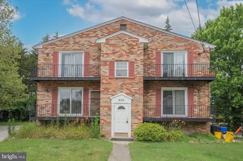830 Garrett Ln, Springfield, PA 19064