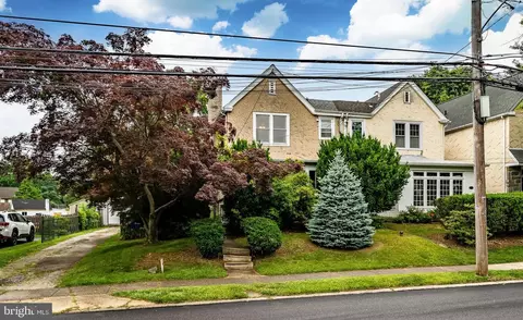 284 S Devon Ave, Wayne, PA 19087