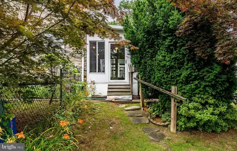 284 S Devon Ave, Wayne, PA 19087 photo 2