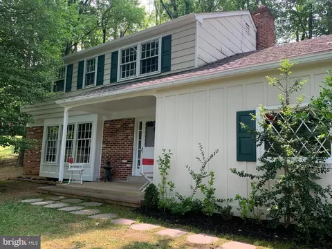 476 W Rose Tree Rd, Media, PA 19063
