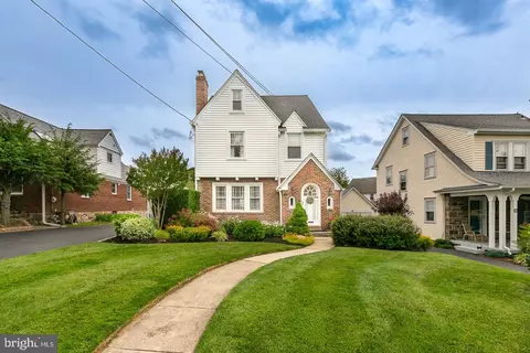 16 E Mercer Ave, Havertown, PA 19083