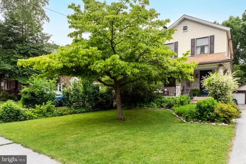 228 Kenmore Rd, Havertown, PA 19083