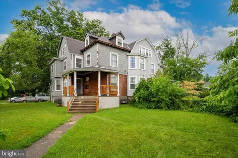 89 S Wycombe Ave, Lansdowne, PA 19050