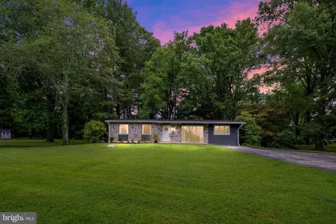 3 Twin Pine Way, Glen Mills, PA 19342