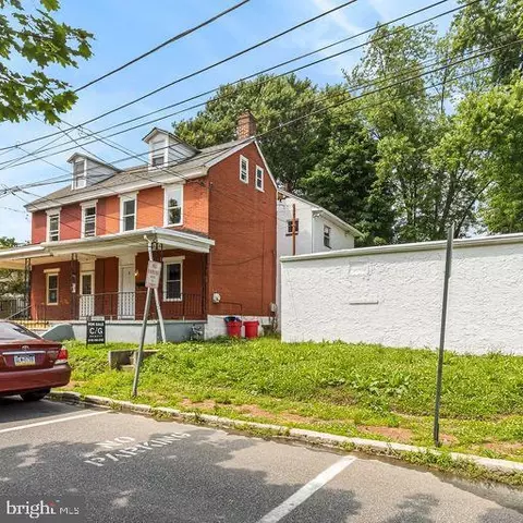 3 4th St, Brookhaven, PA 19015