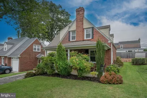 216 Fairlamb Ave, Havertown, PA 19083