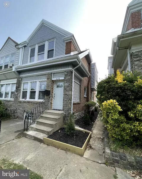 224 High St, Sharon Hill, PA 19079