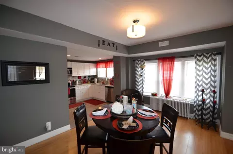 210 E 10th St, Marcus Hook, PA 19061 photo 8