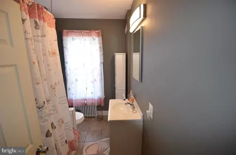 210 E 10th St, Marcus Hook, PA 19061 photo 14