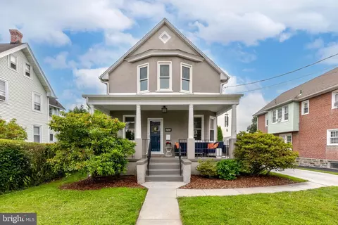 2722 Chestnut Ave, Ardmore, PA 19003