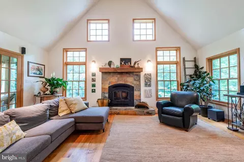 321 Union Ave, Swarthmore, PA 19081